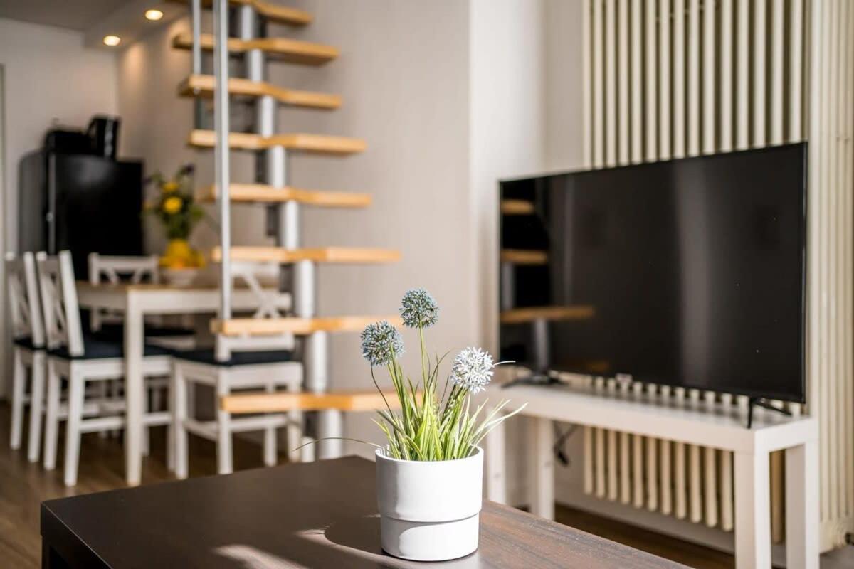 Industrial Loft In Berlin Mitte Berlim Exterior foto